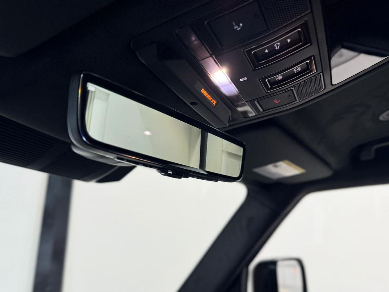 Land Rover Defender 110 635 OCTA  V8 2026