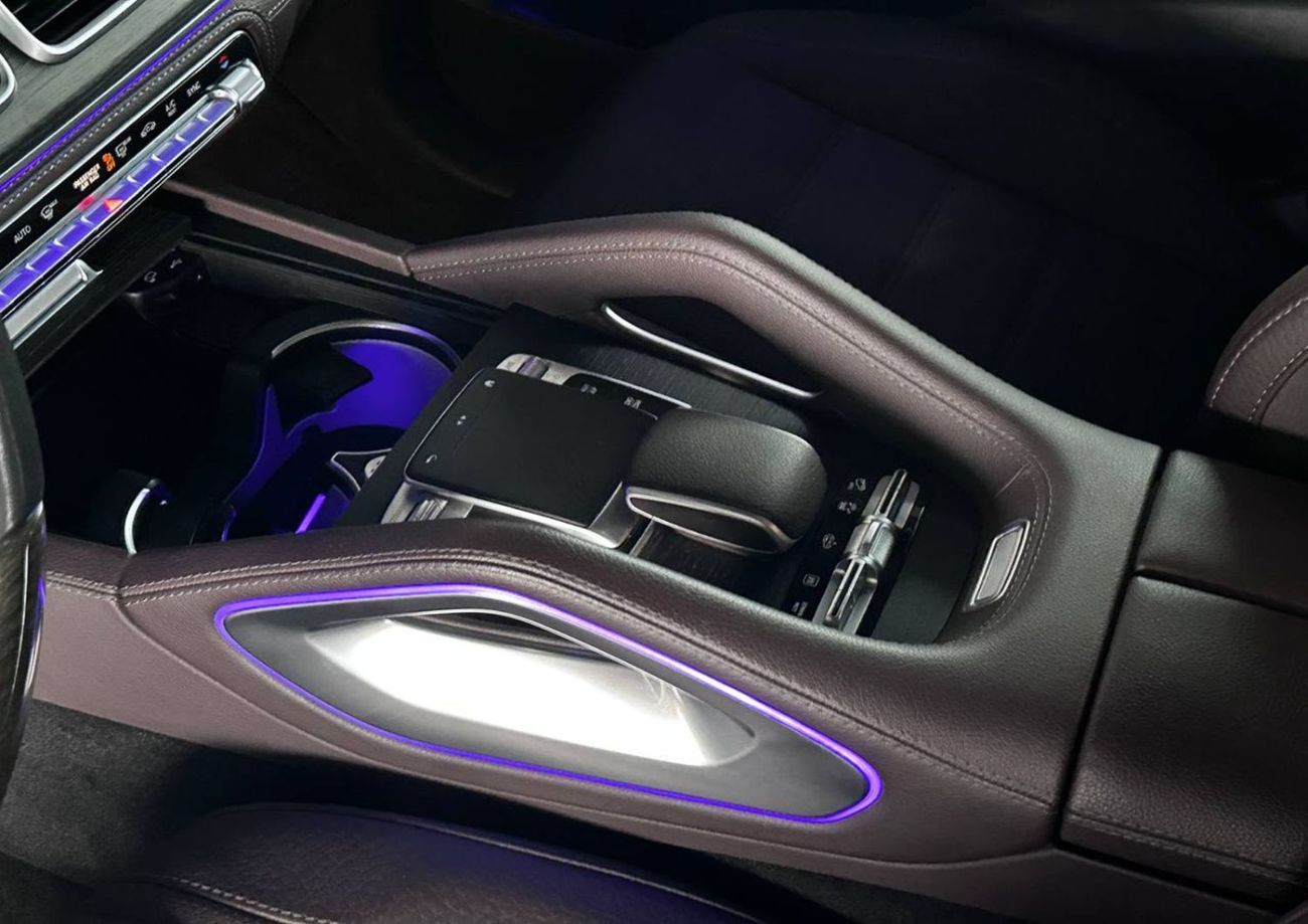 مرسيدس بنز GLS 580 Premium 4.0L (481 HP)