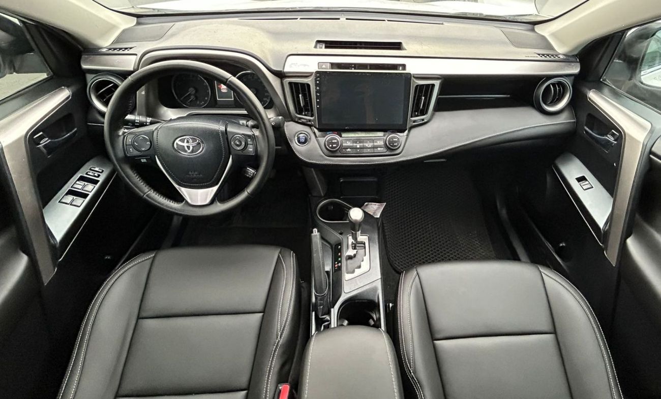 Toyota RAV4 2018 Toyota Rav4 V4 Full Option Push Start - Electrical Seats - Leather Seats - Rear View Cam -  670