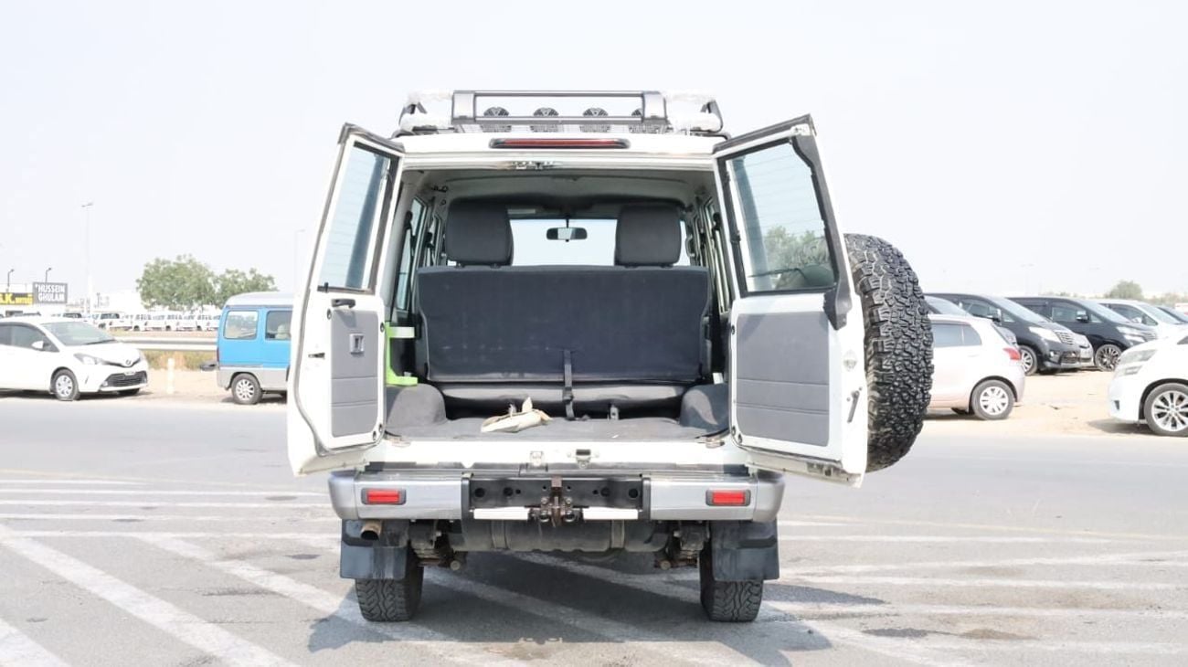 تويوتا لاند كروزر 70 LC76 STD Std 4.5L 4WD
