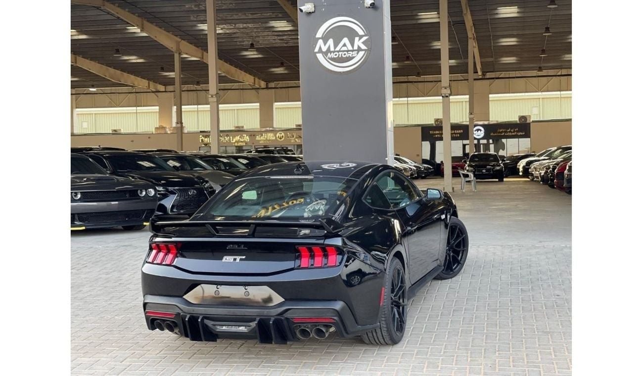 Ford Mustang GT 5.0 / PREMIUM /ELECTRONIC EXHAUST/ 4000 MILES ONLY / FULL OPTIONS