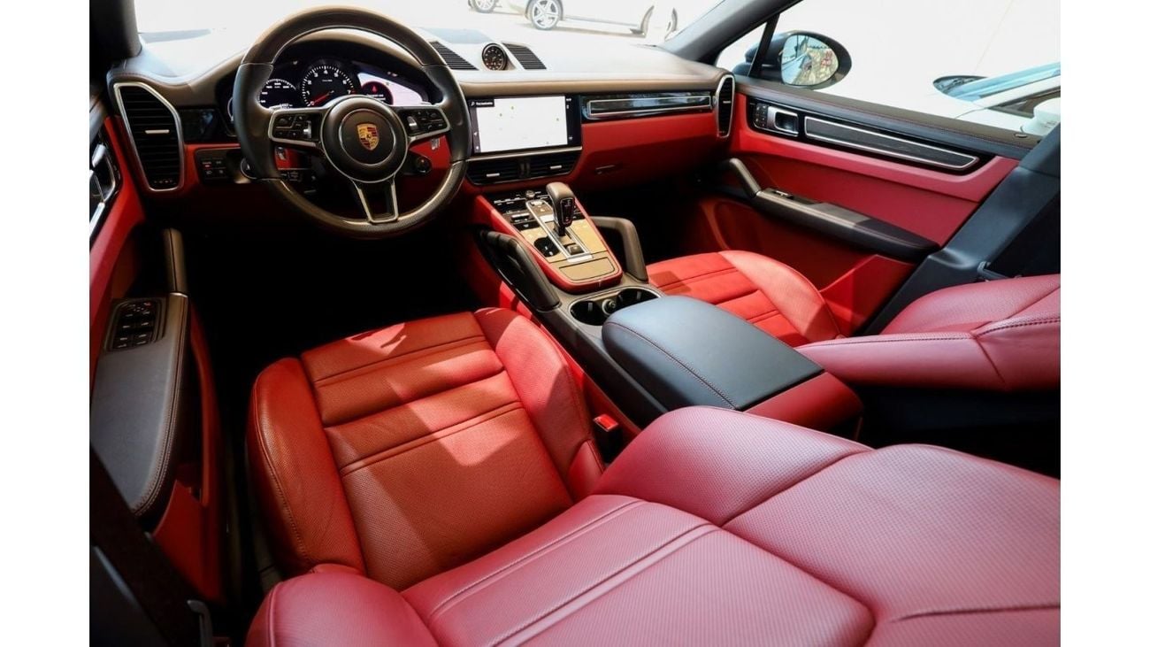 بورش كايان Porsche Cayenne Coupe Platinum Edition 2023 GCC under Agency Warranty with Flexible Down-Payment