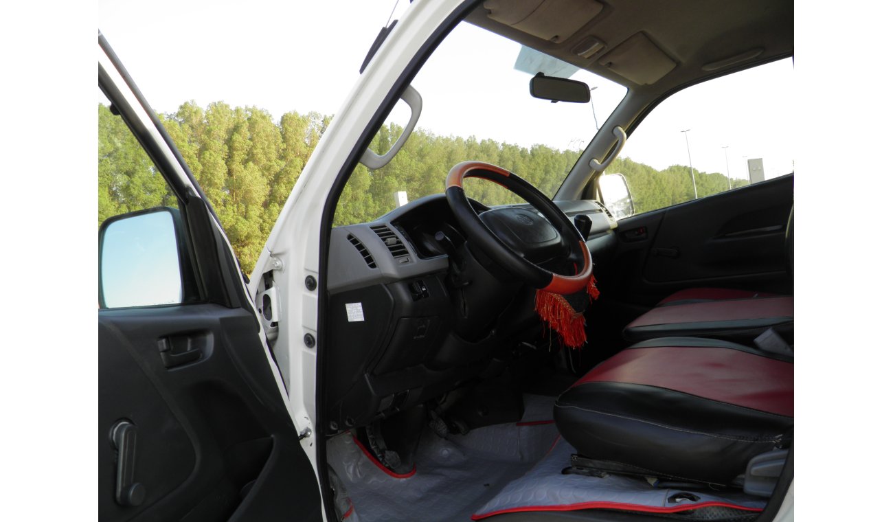 Toyota Hiace 2008 14 seats Ref# 294