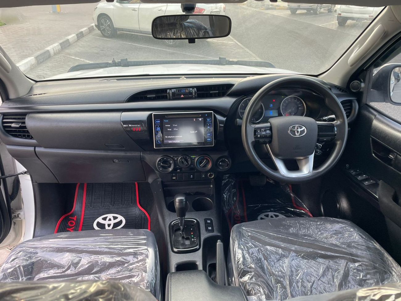 Toyota Hilux Toyota Hilux D4D Engine 2.8 Diesel Transmission colour white Automatic Interior Black D4D 4DOOR 5sea