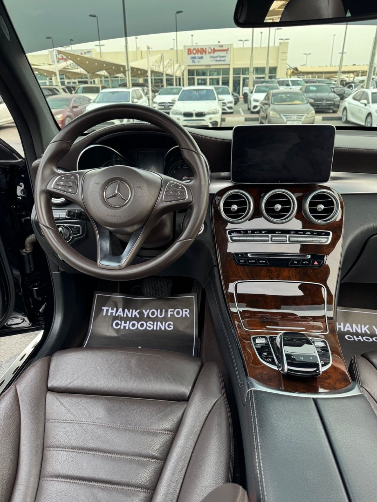 مرسيدس بنز GLC 300 Premium + 2.0L
