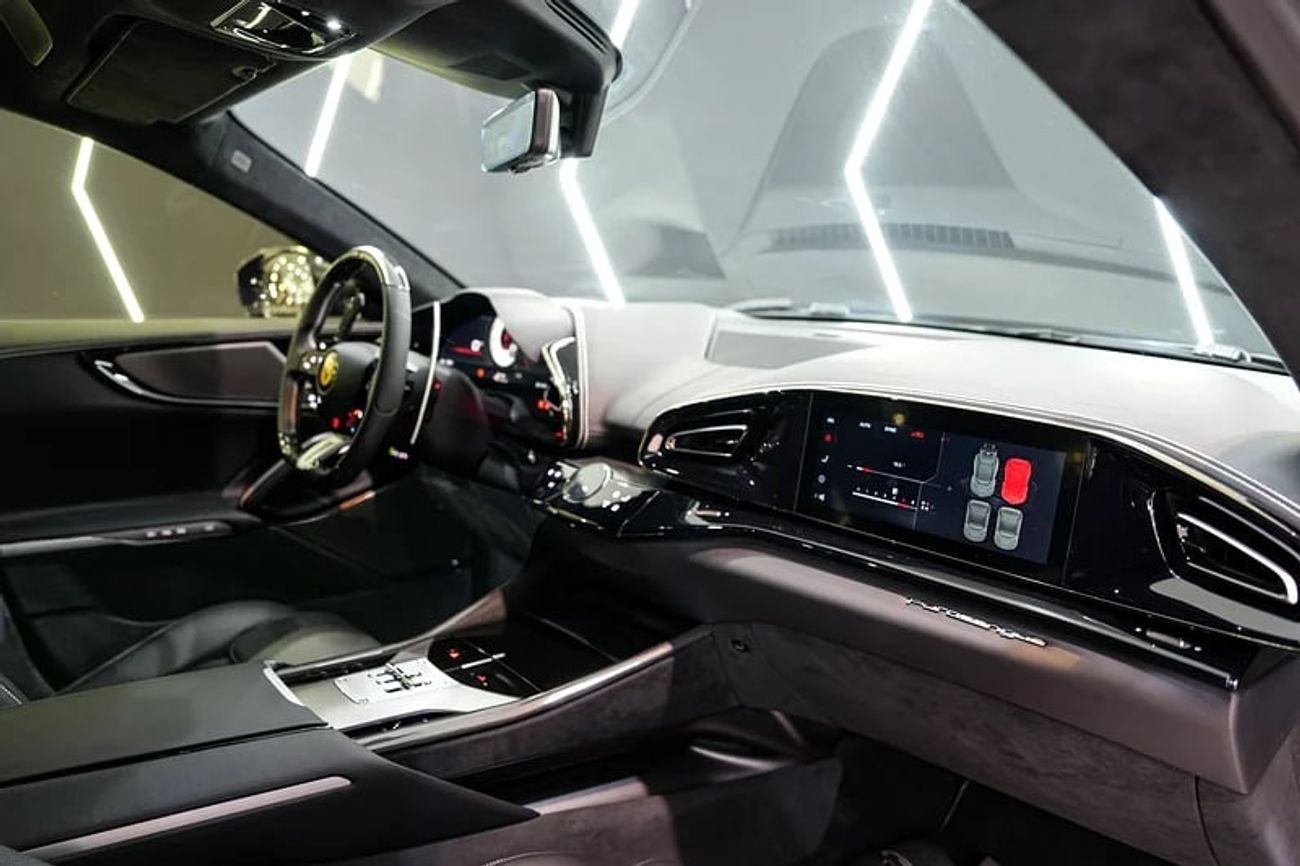 فيراري بوروسانجوي Panoramic Roof, Carbon Exterior/Interior, Dealer Warranty + Service!!