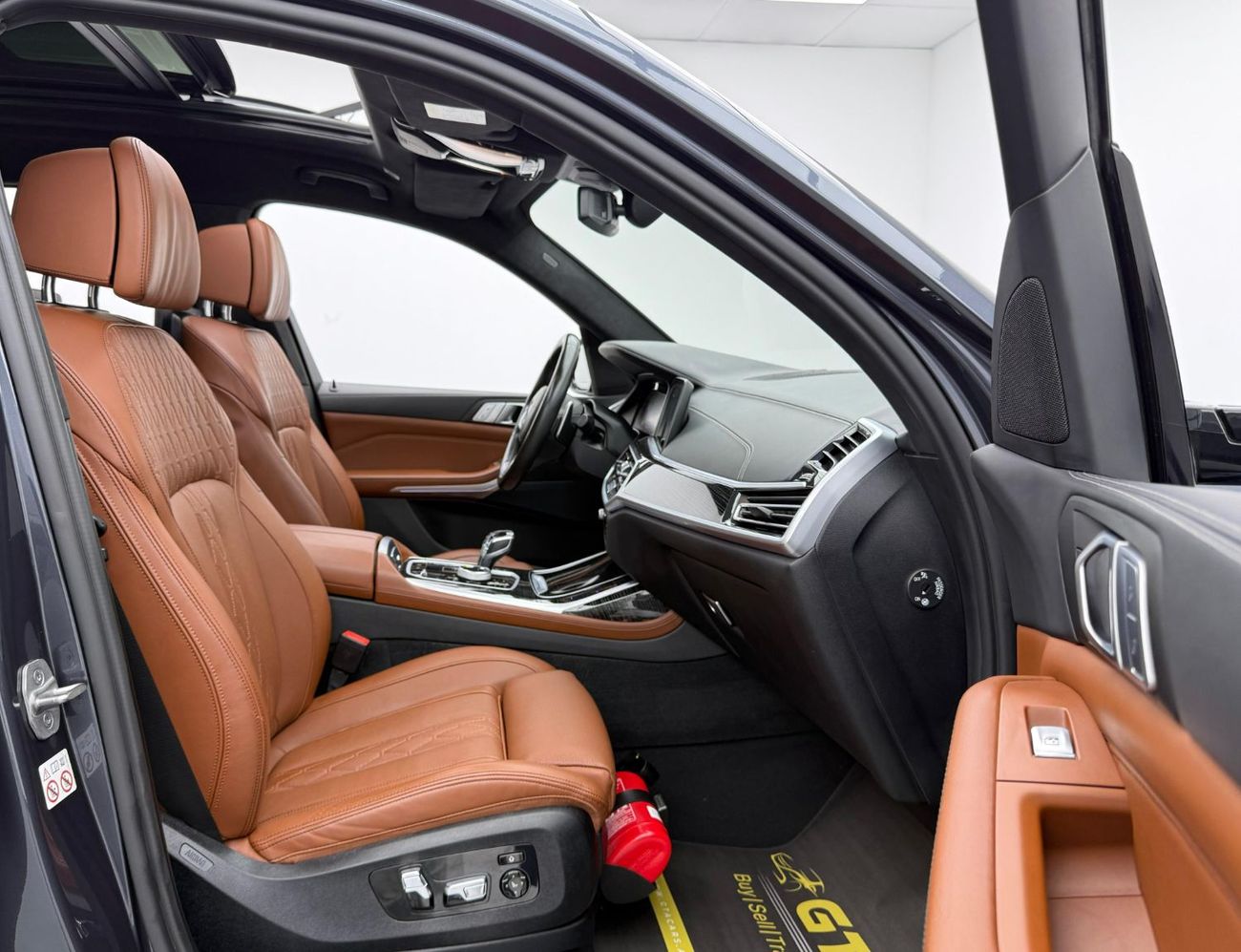 بي أم دبليو X7 40i 3.0L 2022 BMW X7 xDrive40i M-Sport, 2026 BMW Warranty, Full BMW Service History, 7 Seater, GCC