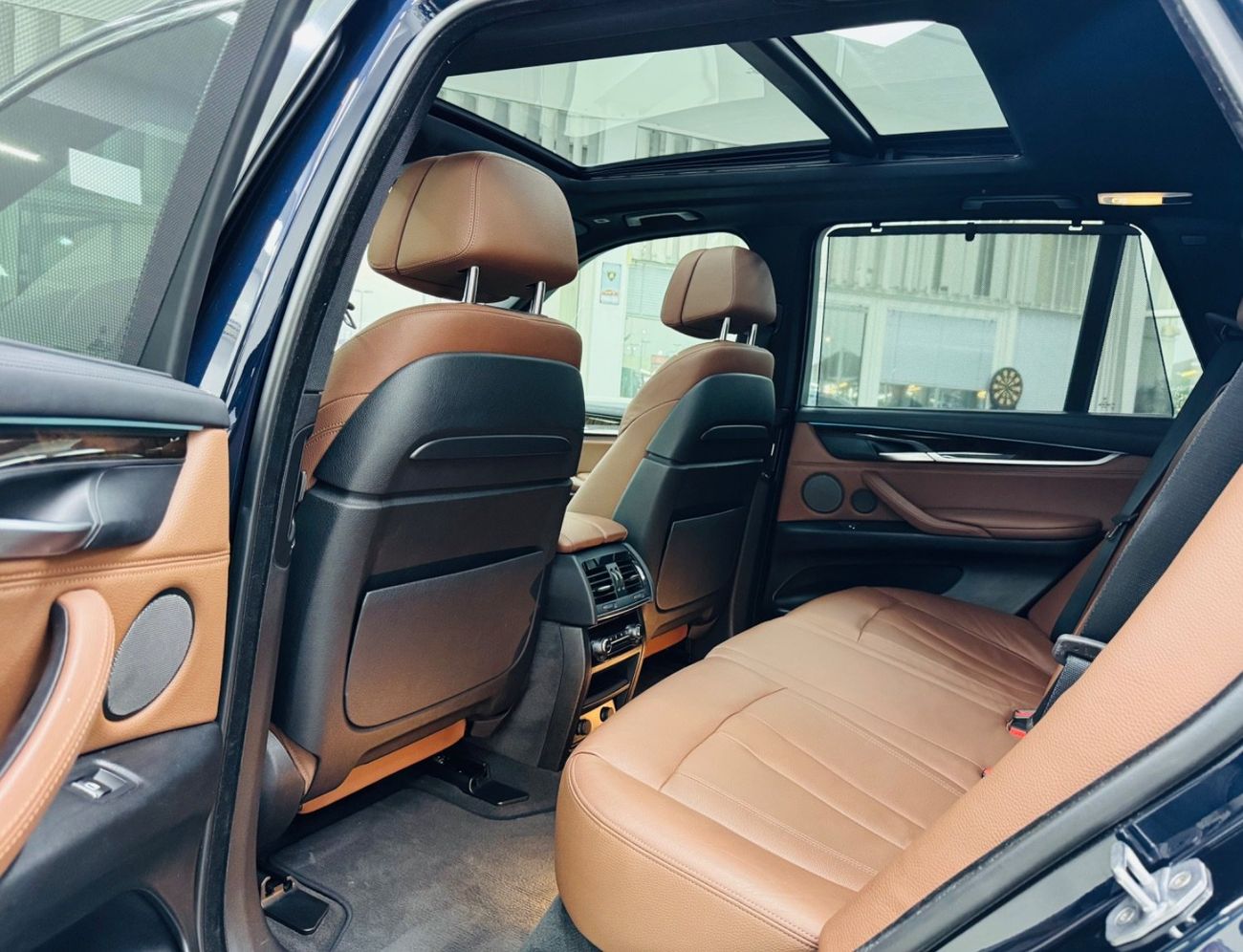 BMW X5 50i Luxury 4.4L (5 Seater)