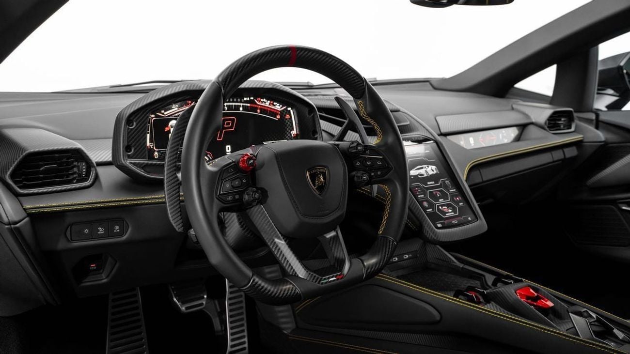 لامبورغيني ريفويلتو - 2025 - GCC Specs - Under 5-Year Warranty and Service Contract