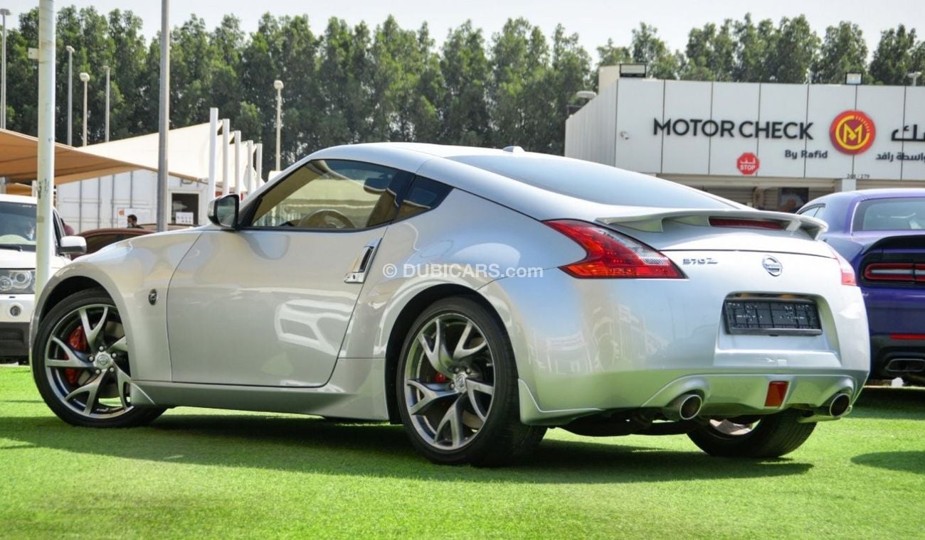 Nissan 370Z Nissan 370 Z /V6/2017/ Very Low Miles/ Very Good Condition