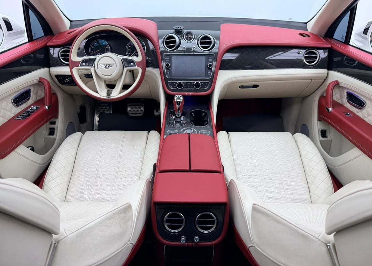 Bentley Bentayga STD 2019 Bentley Bentayga V8, 1 Year Warranty, Full Service History, Carbon Fibre Package, Japanese