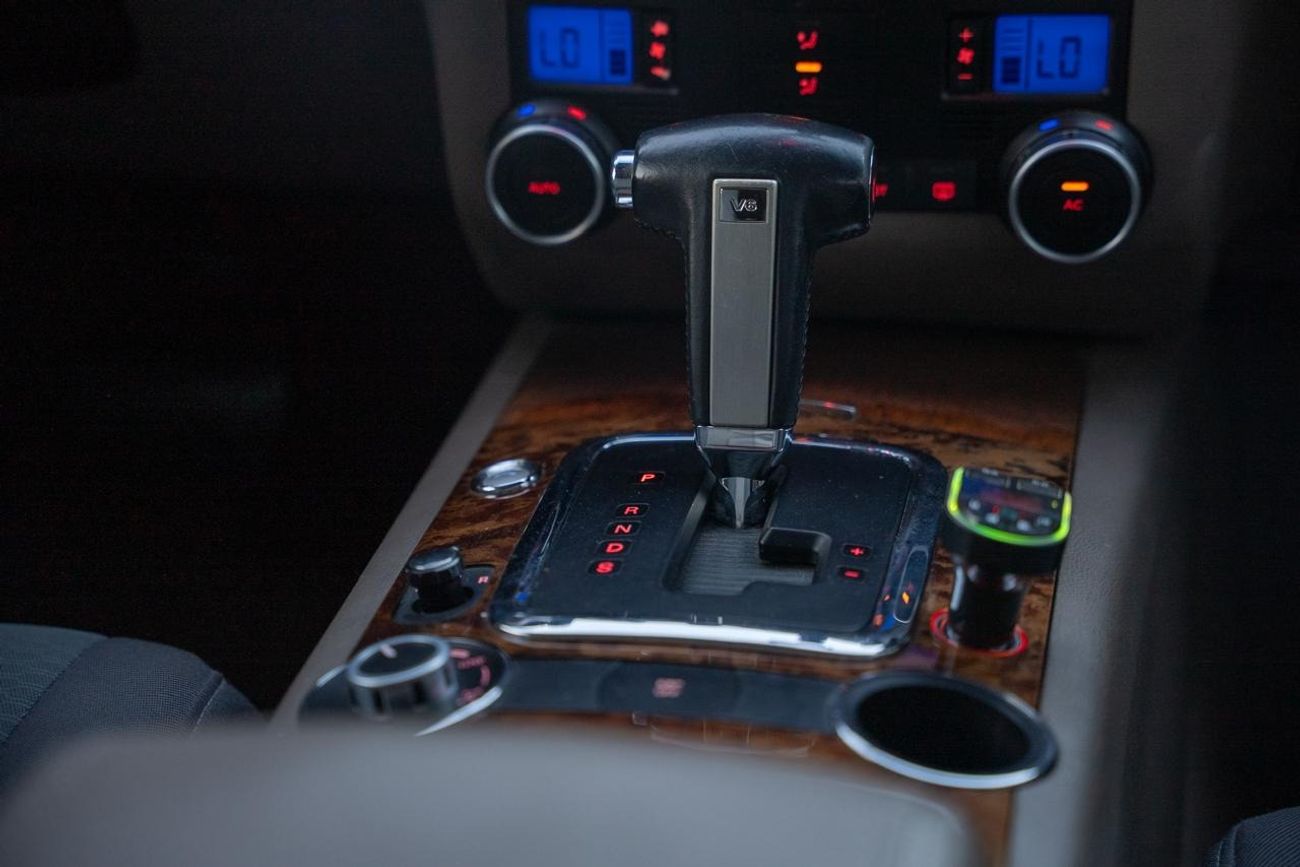 فولكس واجن طوارق Highline 3.6L-6 Cylinder