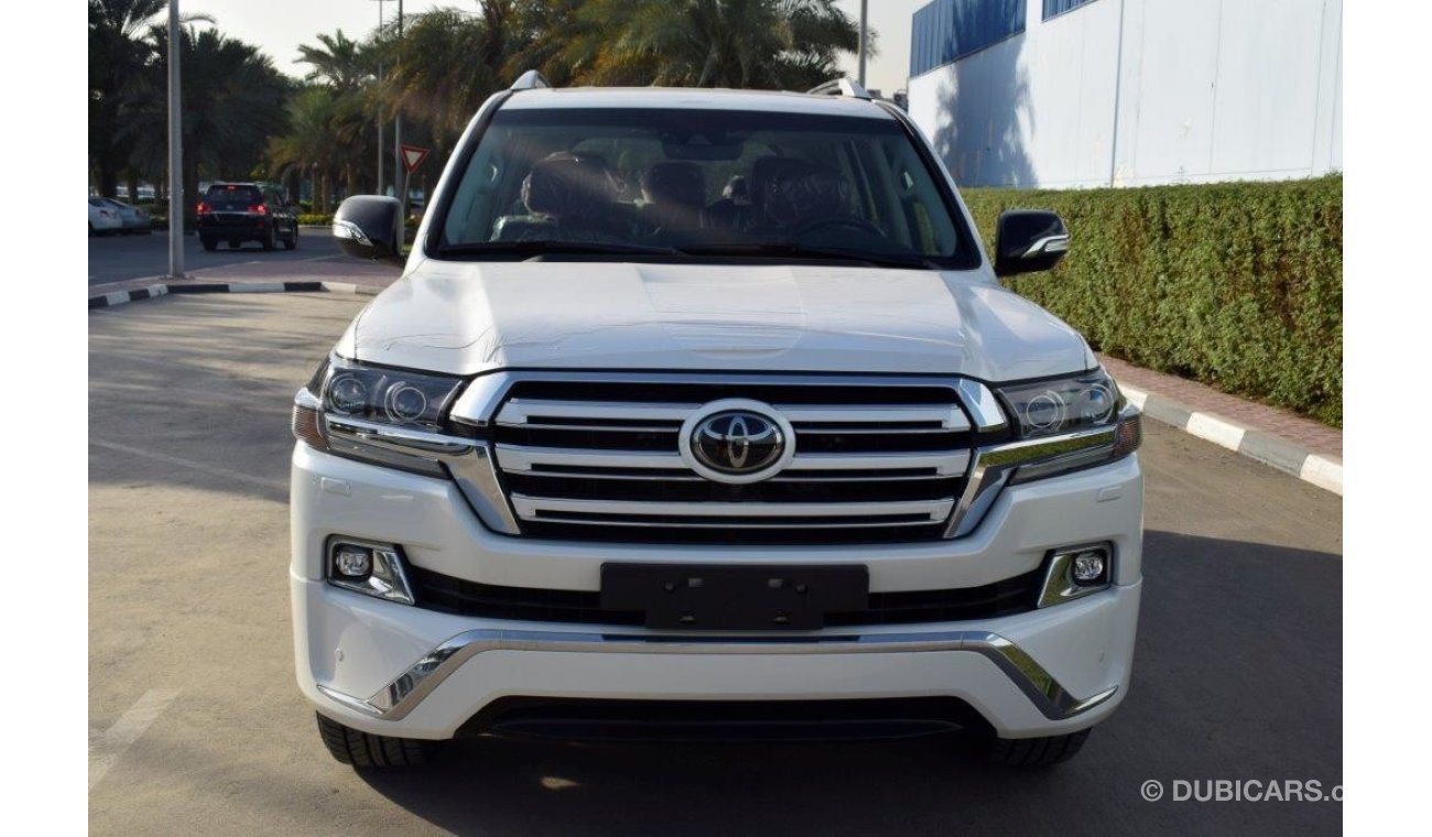 Toyota Land Cruiser VXS 5.7L AT WHITE EDITION