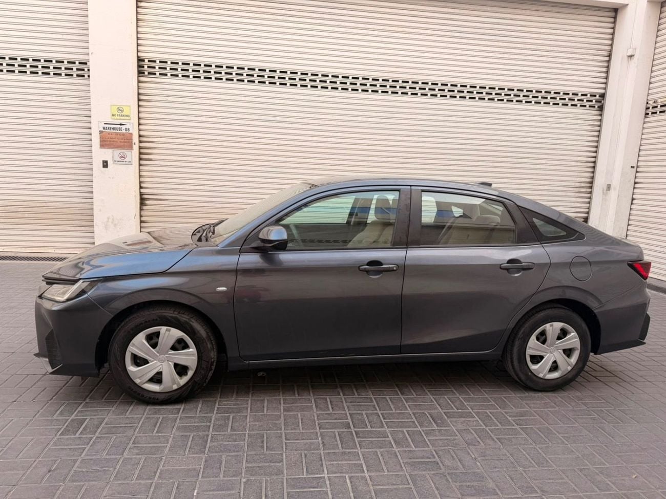 Toyota Yaris E