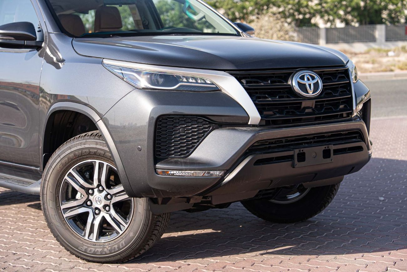 تويوتا فورتونر 2025 Toyota Fortuner 2.7 - Grey Mettalic Inside Chamois | Export Only