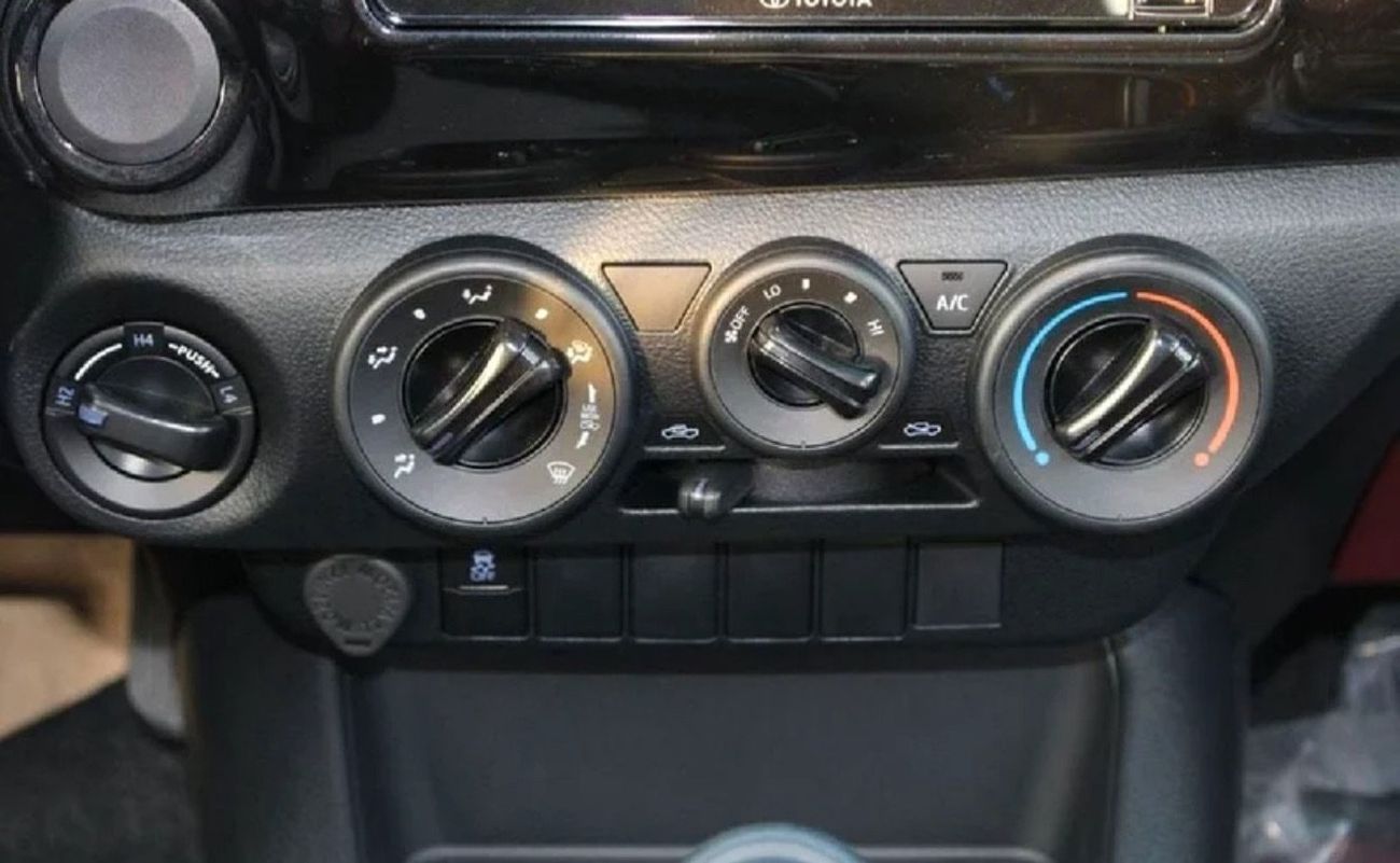 تويوتا هيلوكس 2025 DOUBLE CAB PICKUP DLX-G 2.4L DIESEL 4WD 6-SEATER MANUAL TRANSMISSION