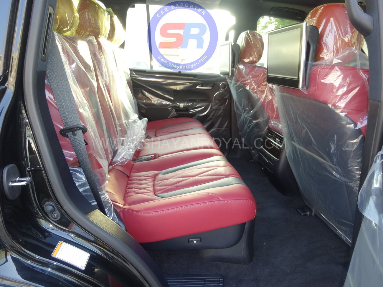 Lexus LX 570 BLACK EDITION " KURO " Full Option MY2020 ( NOT FOR SALE IN GCC COUNTRY )