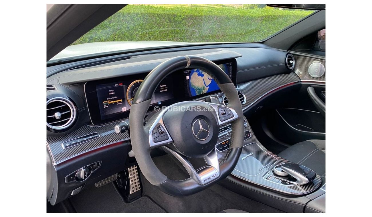 Mercedes-Benz E 36 AMG MERCEDES BENZ AMG E63 2018 FULL OPTION FULL CARBON FIBER