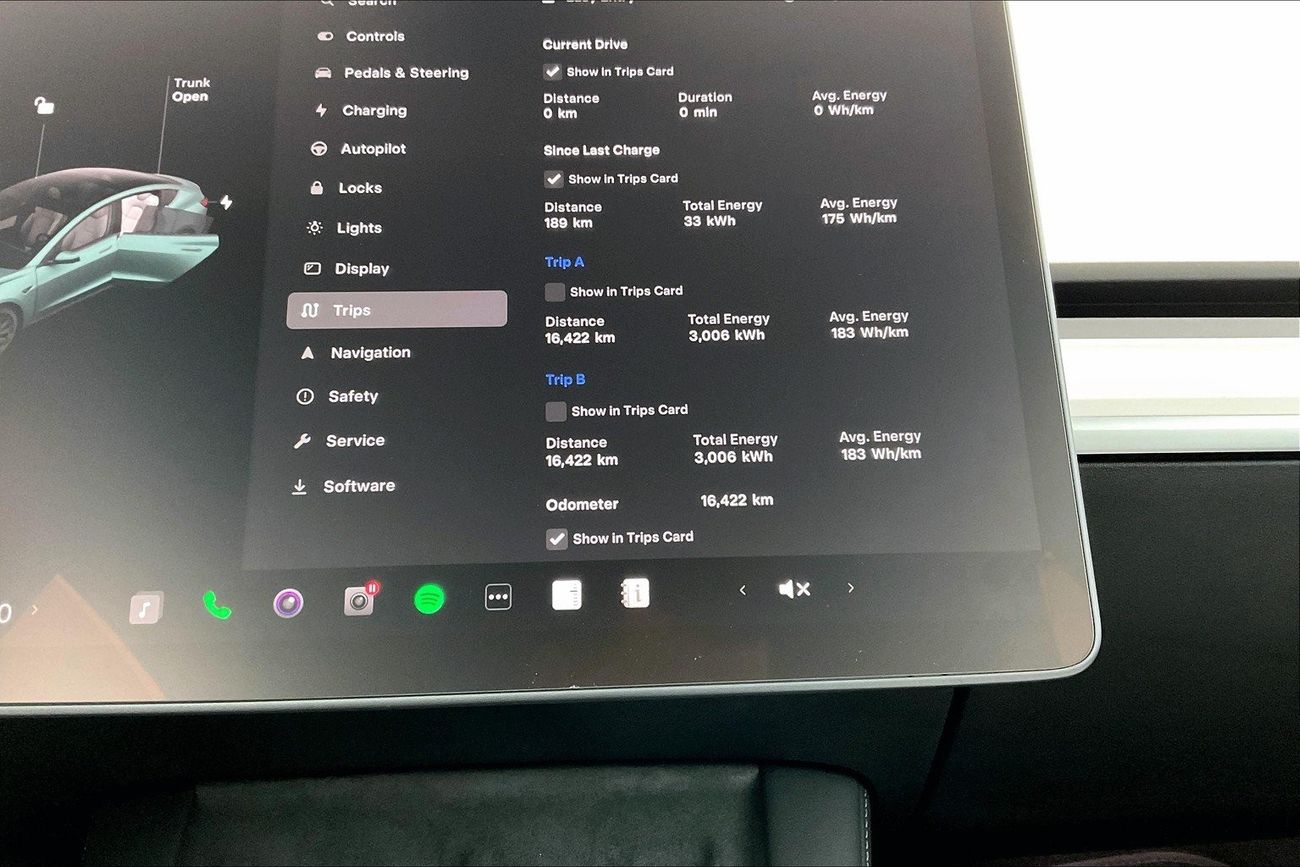 تسلا موديل 3 Performance (Dual Motor) | عرض العيد الحصري | خالية من أضرار الفيضانات