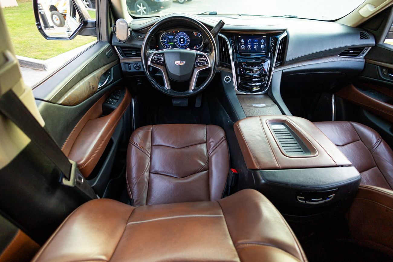 كاديلاك إسكالاد Premium 6.2L