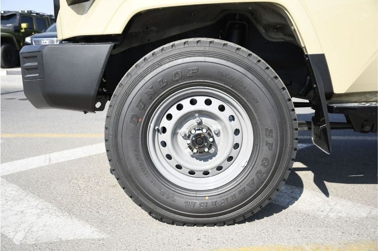 Toyota Land Cruiser 70 4.0L V6 78 Serice MT ( Ready Car )