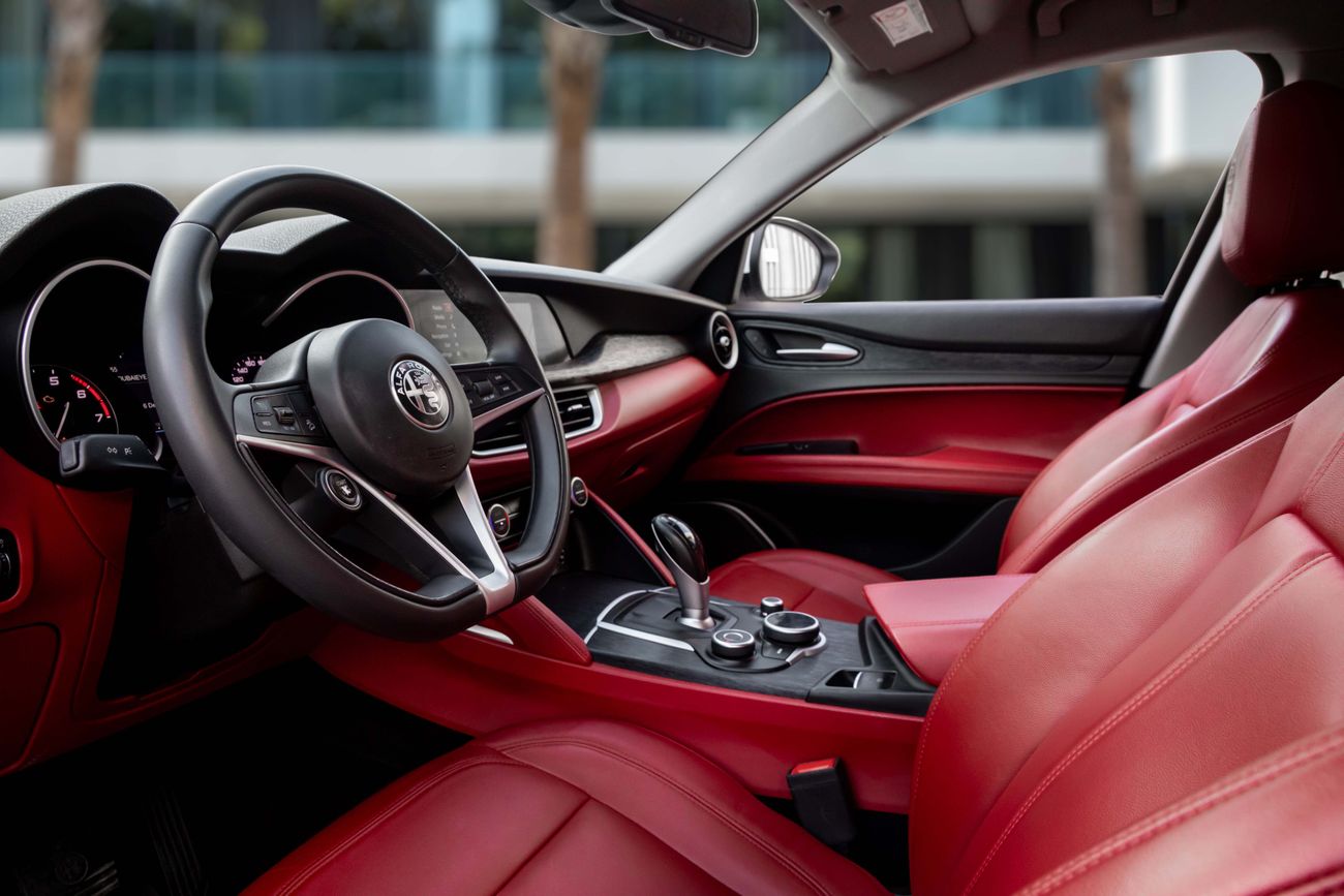 Alfa Romeo Stelvio Stelvio  2020 | 1,469 P.M | 0% Downpayment | Perfect Condition!