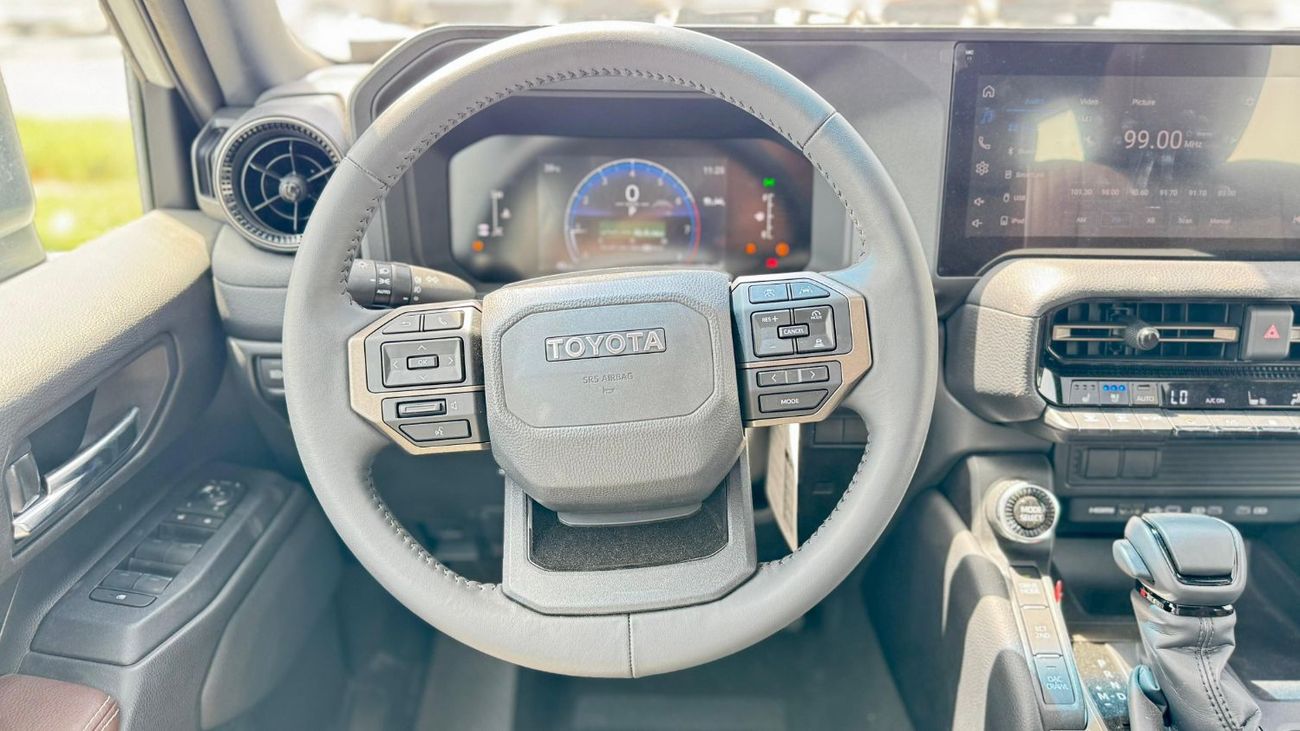 تويوتا برادو Toyota Prado 2024, petrol engine 2.4L 7seats Automatic gear,white colour 2