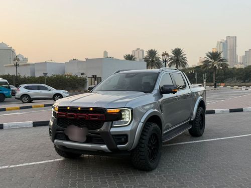 Ford Ranger FORD RANGER 2024 Model 3.0 v6 petrol Engine Colour sliver push start Transmission Automatic Interior