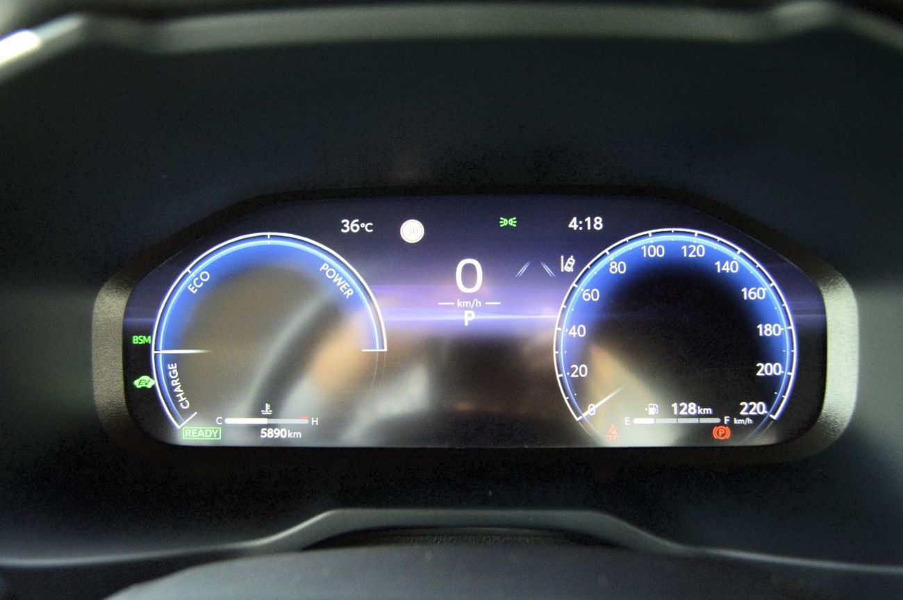 Toyota RAV4 2.5L Hybrid/ Petrol Full option