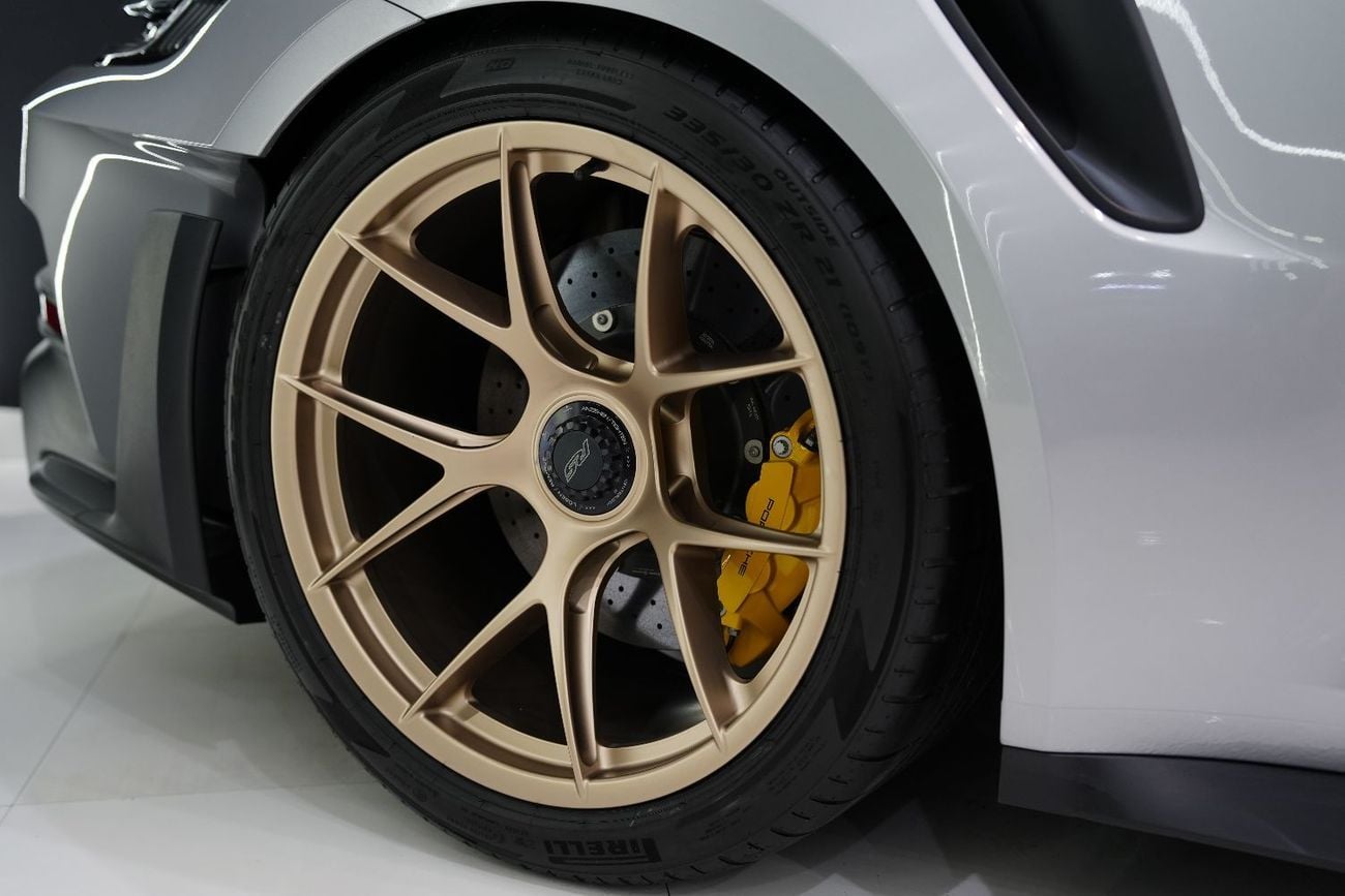 Porsche 911 GT3 RS 4.0L (520 HP) Coupe Weissach Pack, Full Carbon, Ceramic Brakes, Dealer Warranty Till 23/02/20