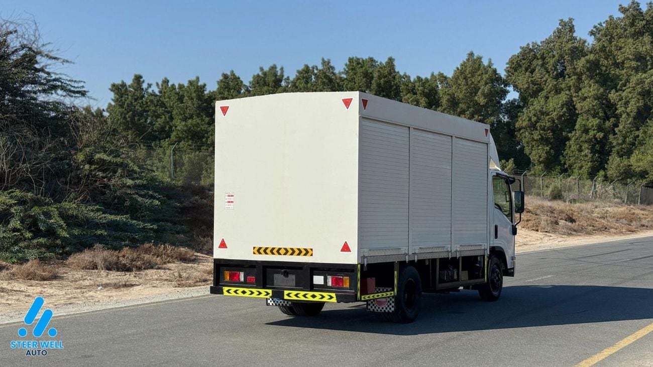 إيسوزو NPR NPR | 3.0L Diesel | 125HP | Manual | Shutter Box Water Distribution Truck | GCC Specs