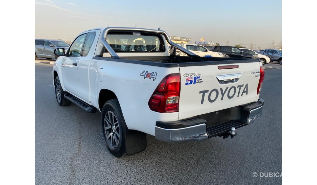 Toyota Hilux diesel smart cabin automatic 2.8L year 2018 white color