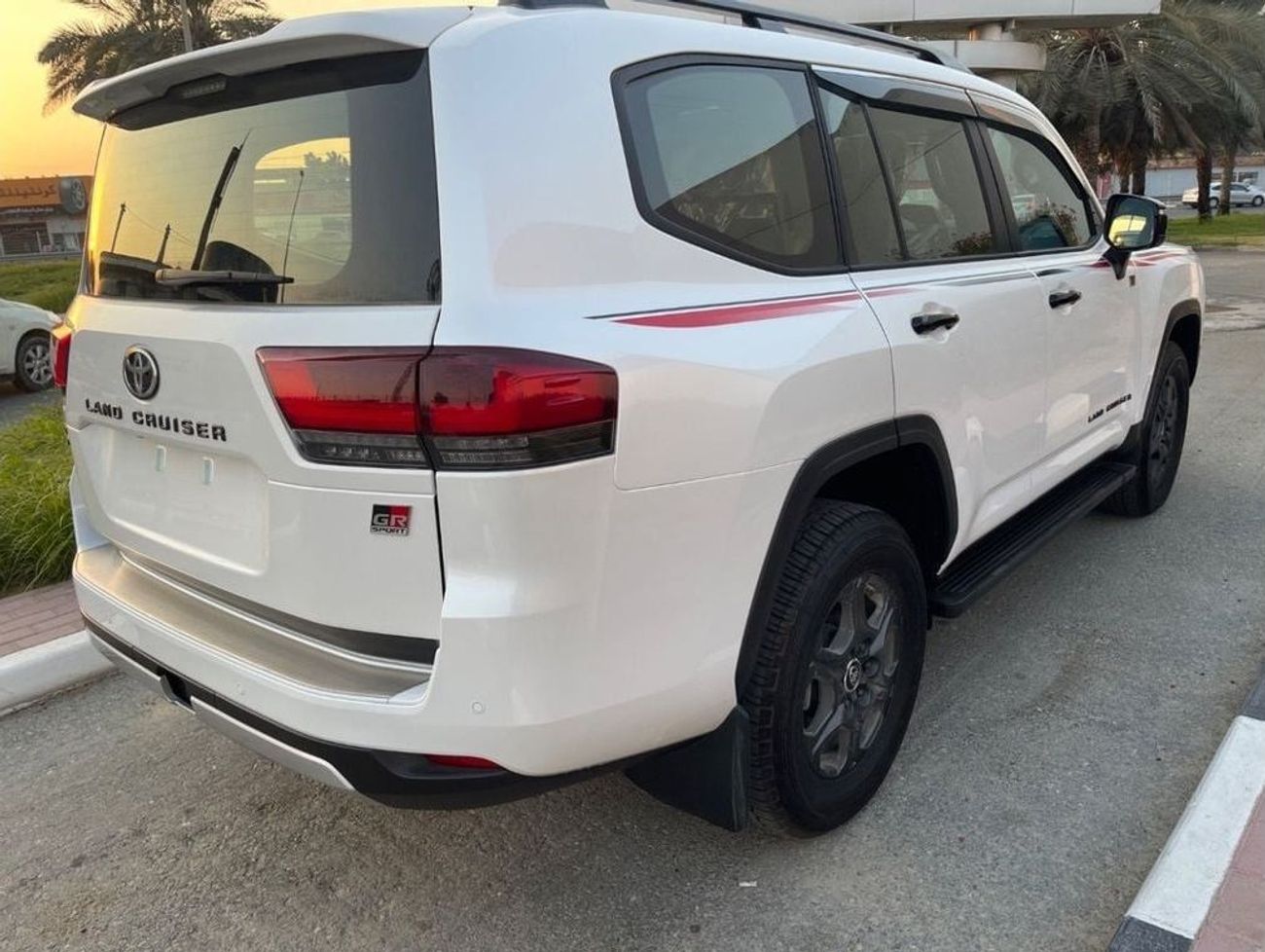 Toyota Land Cruiser GR-S 3.3L