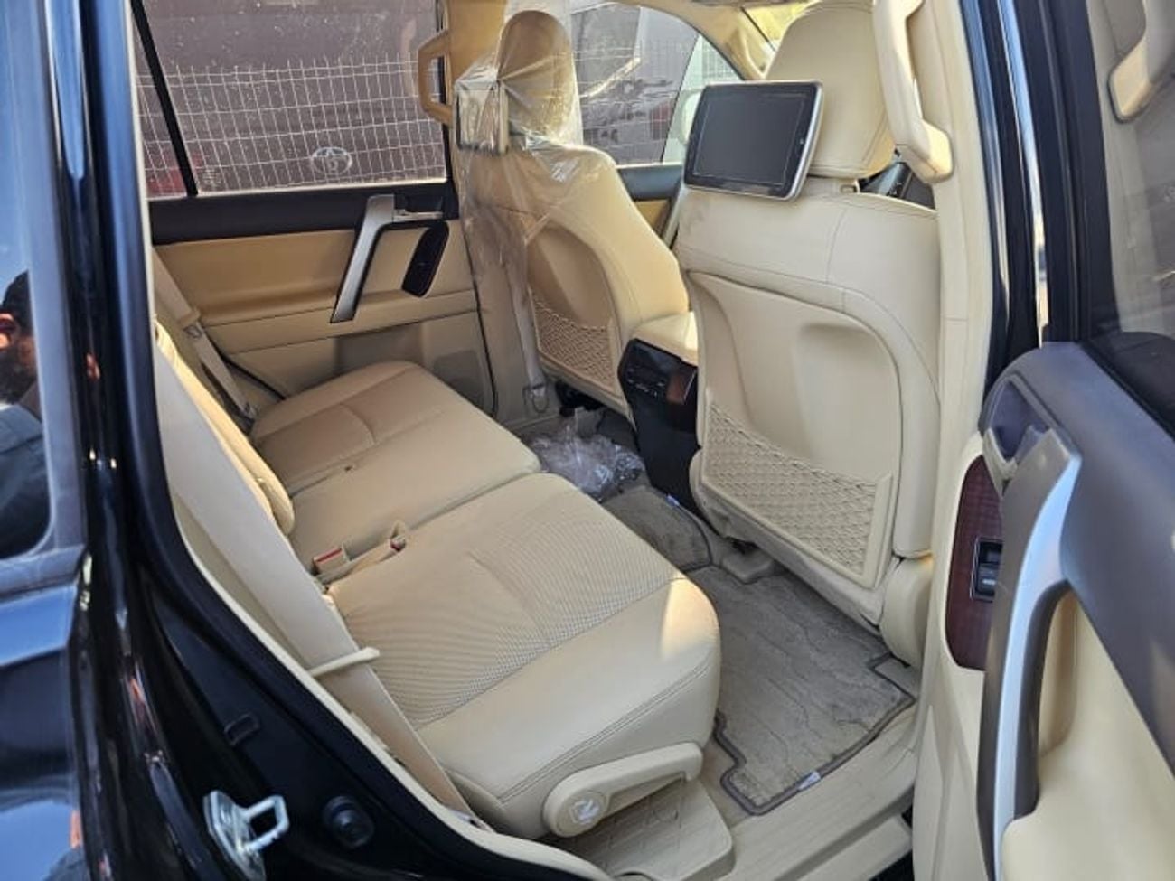 Toyota Prado VXR Txl 4.0L 4WD LHD-GCC SPECS-Automatic-petrol-6 Cylinders-7 Seats-5 Doors