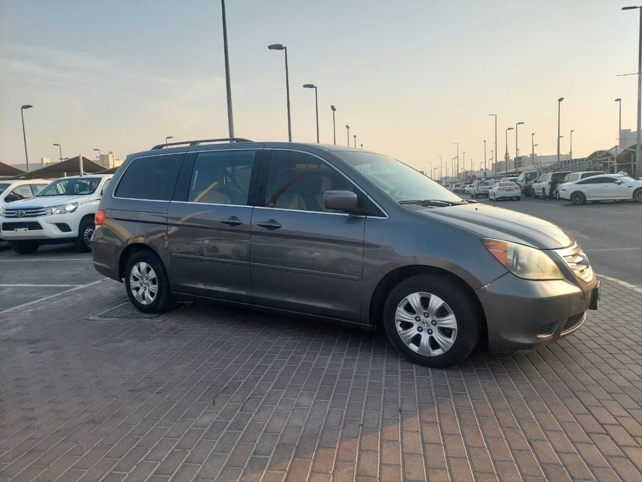 هوندا أوديسي EX 3.5L PETROL AUTOMATIC TRANSMISSION
