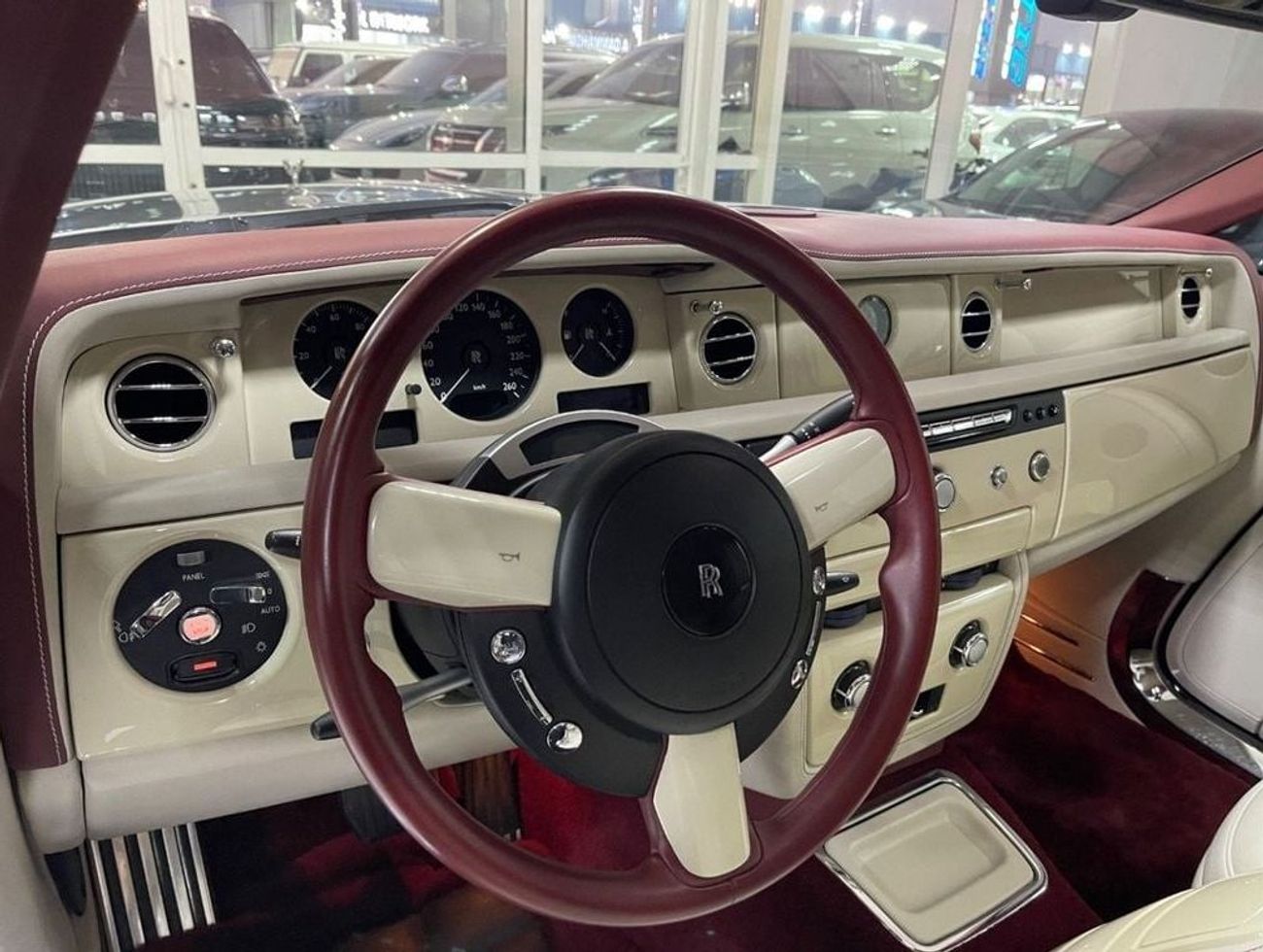 رولز رويس فانتوم Drophead 6.8L