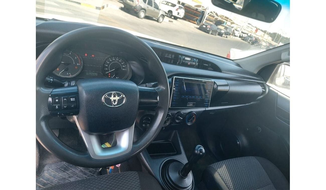 تويوتا هيلوكس DC 2.4L 4WD DIESEL MANUAL TRANSMISSION