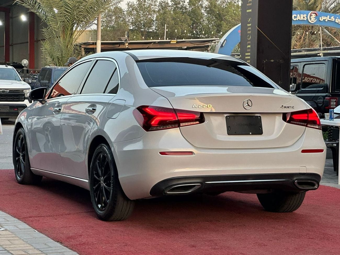Mercedes-Benz A 220 2.0L 4-cylinder turbo (188 hp)