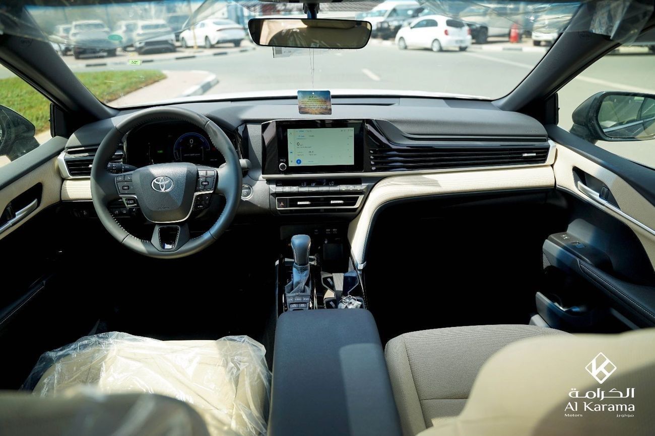 Toyota Camry LE HEV 2.5L Hybrid | Panoramic Roof | Power Seat | Rear Camera | GCC Specs | Zero KM
