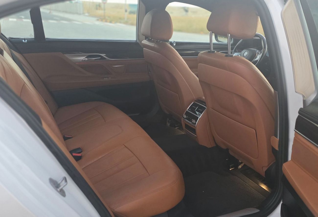 بي أم دبليو 730Li