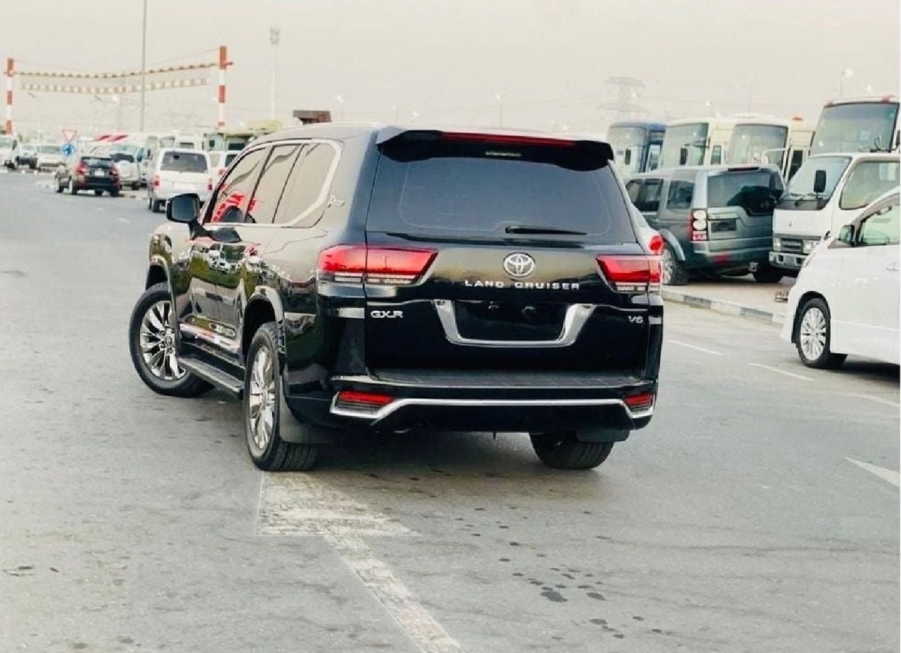 Toyota Land Cruiser Toyota landcuriser GXR V6 Years 2018 upgrade inside and outside 2025 full option 4.0 L petrol