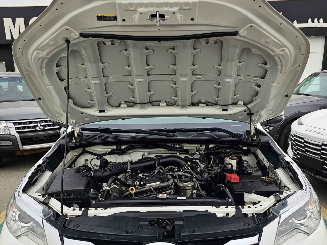 Toyota Fortuner EXR/ V4/ 4WD/ DVD REAR CAMERA/ LEATHER SEATS/ ORG MILEAGE/1189 MONTHLY/LOT#99205