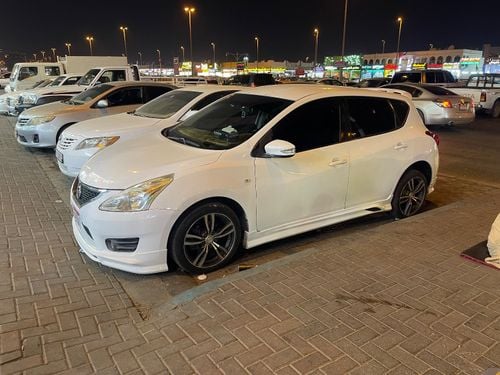 Nissan Tiida Tiida Japan hatchback