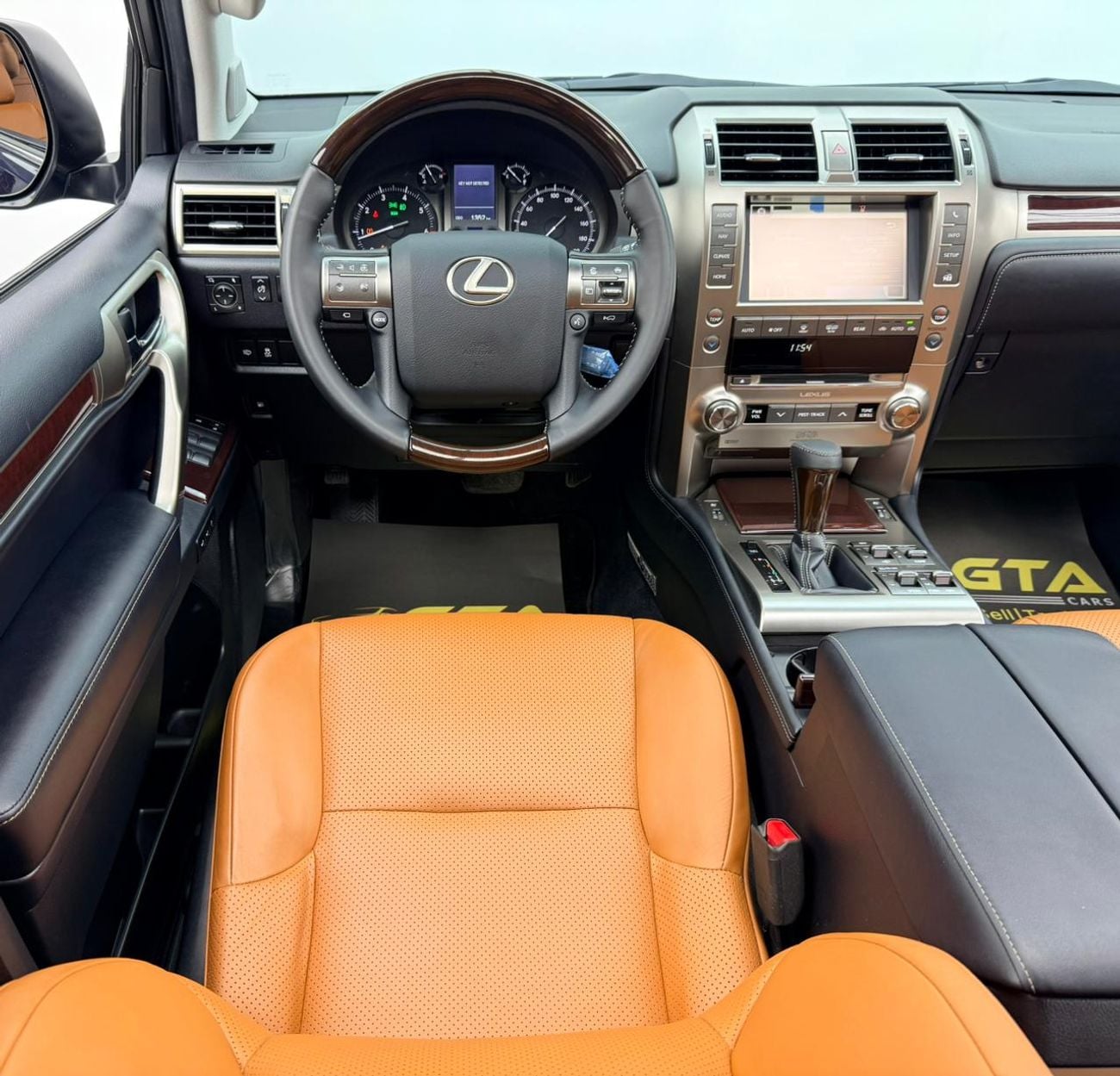 لكزس GX 460 2019 Lexus GX460 Platinum, Warranty, Very Low Km, Mark Levinson Sound System, Fully Loaded, GCC