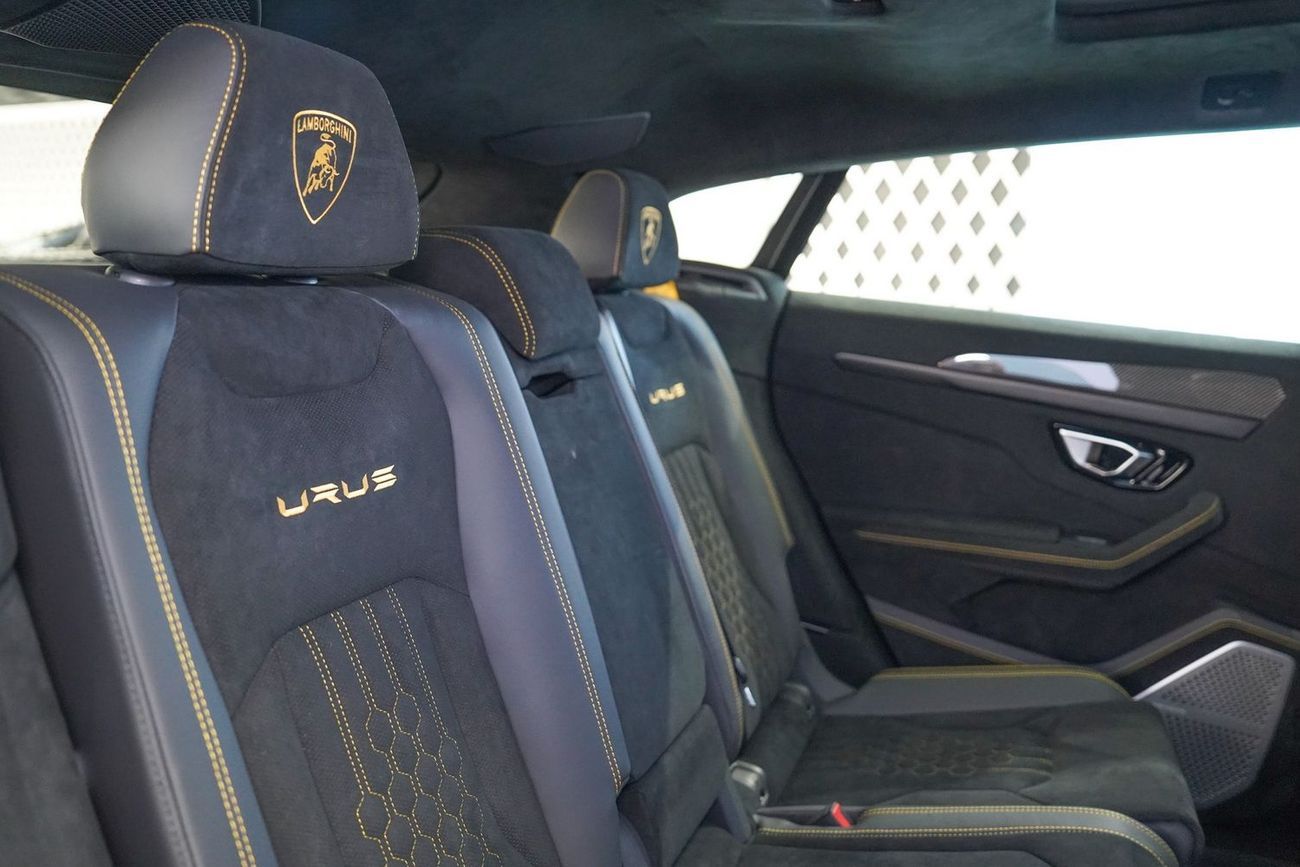 لامبورغيني اوروس 4.0T V8 Performante