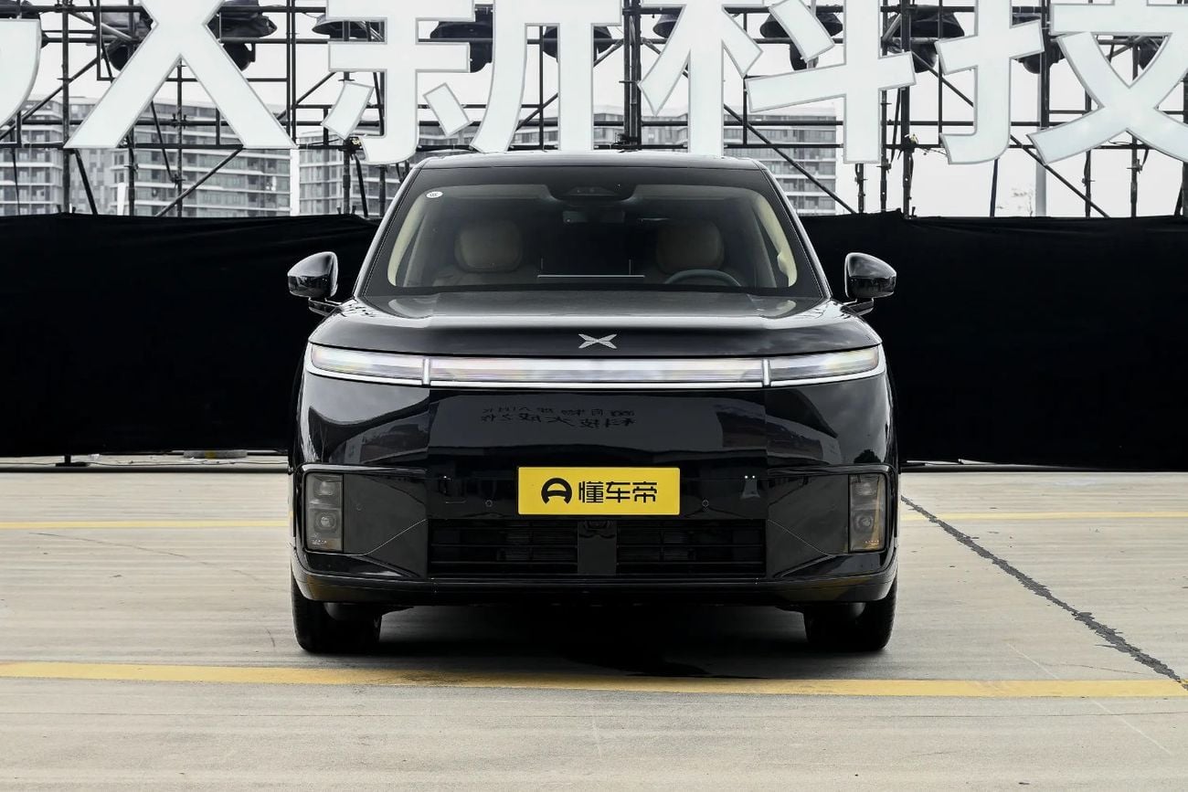 Xpeng Gx PURE ELECTRIC 665 RWD