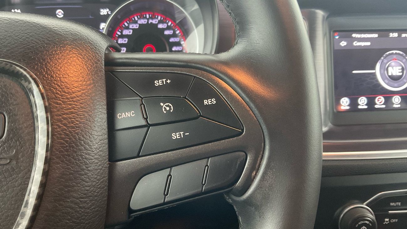 دودج تشارجر SXT / SE | upto AED 20,000 Ramadan Discount | شامل الضمان | 0 ﺪﻔﻋﺓ ﺃﻮﻟﻯ