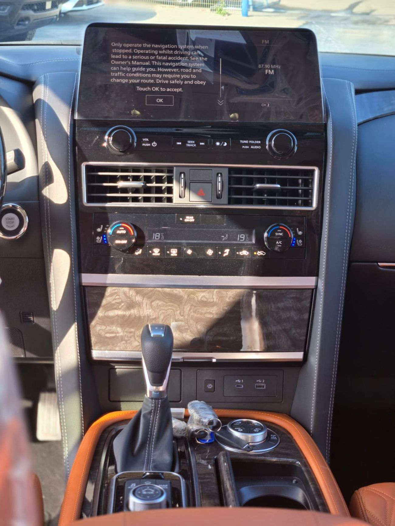 Nissan Patrol SE Platinum 4.0L Petrol A/T Full Option