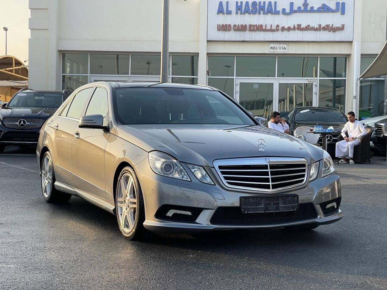 Mercedes-Benz E300 Avantgarde Mercedes E300 AMG_GCC_2012_Excellent Condition _Full option