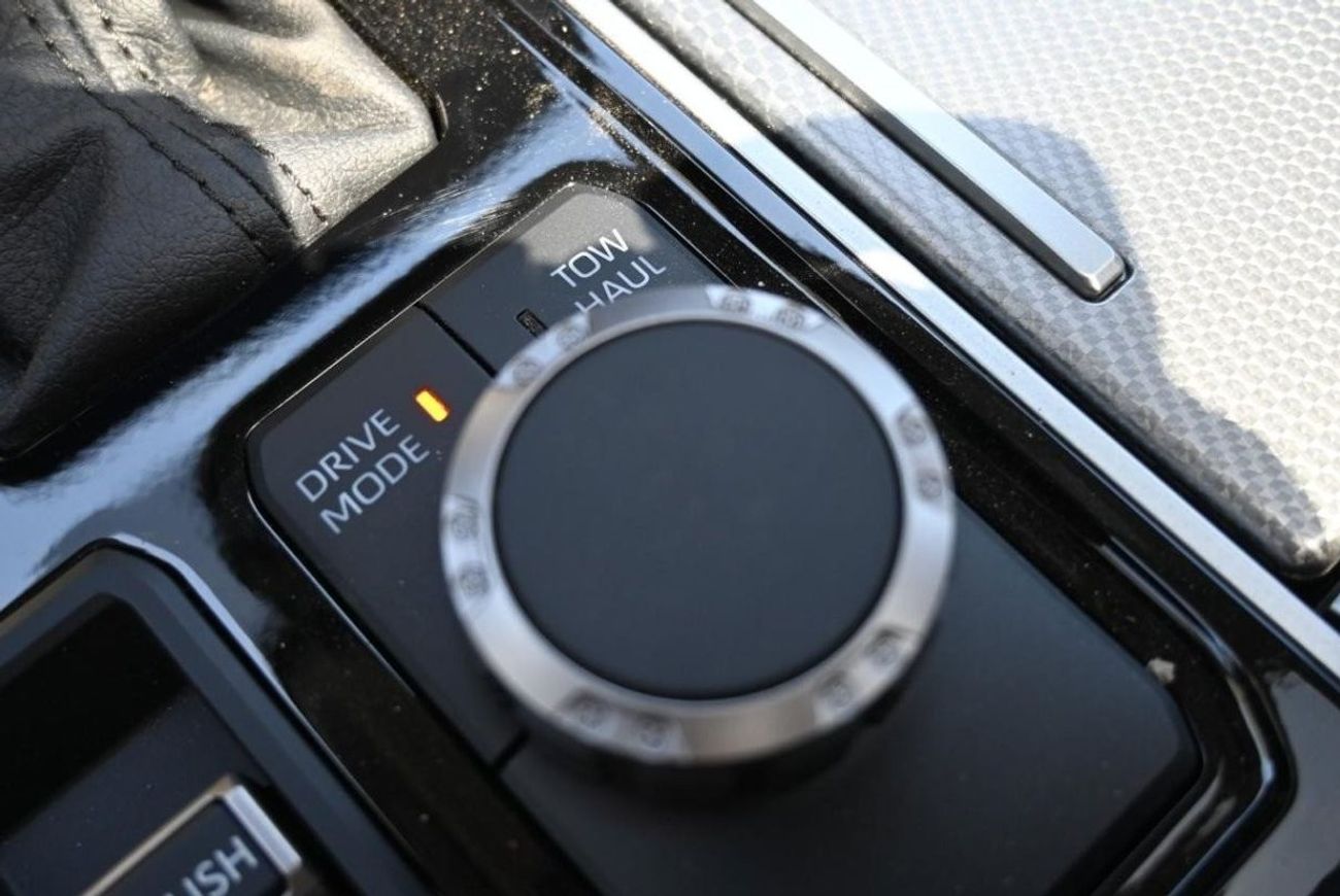 Toyota Sequoia 3.5L HYBRID V6 2024